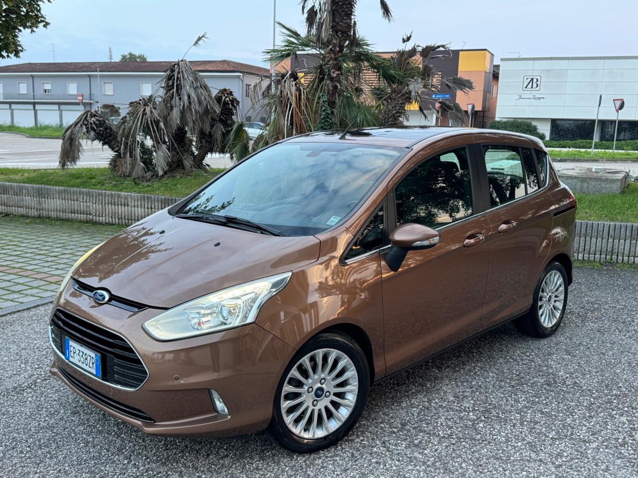 Ford B-Max 1.6 TDCi 95 CV Individual neopatentati