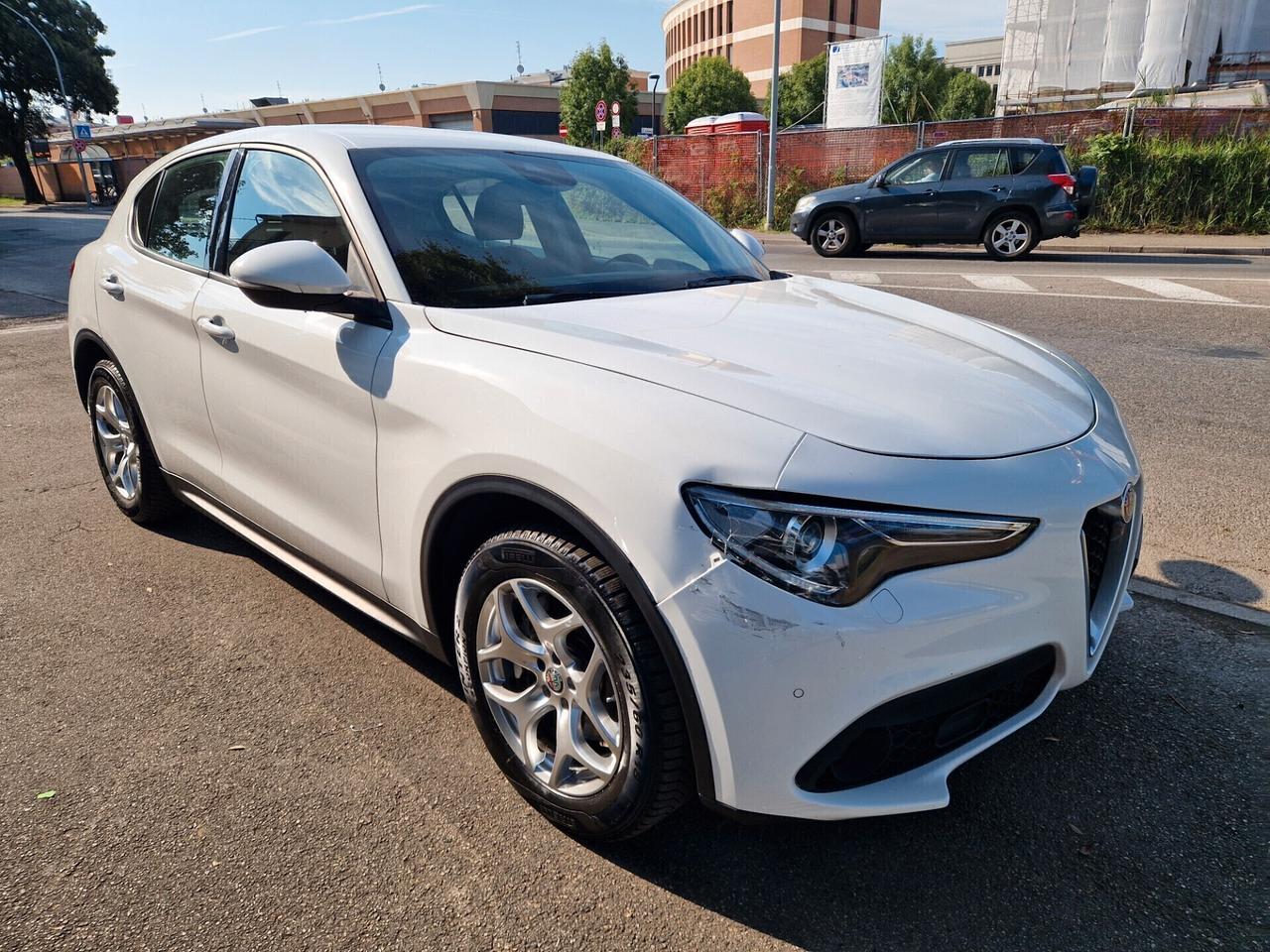 Alfa Romeo Stelvio 2.2 Turbodiesel 190 CV AT8 Q4 Business