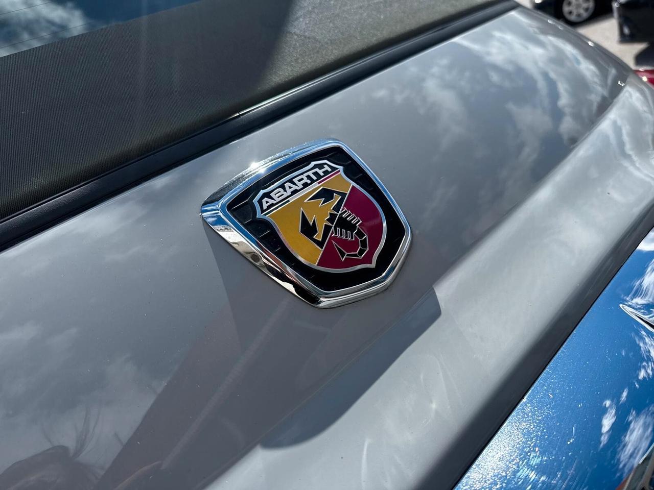 Abarth 500 C 1.4 Turbo T-Jet Custom GARANZIA