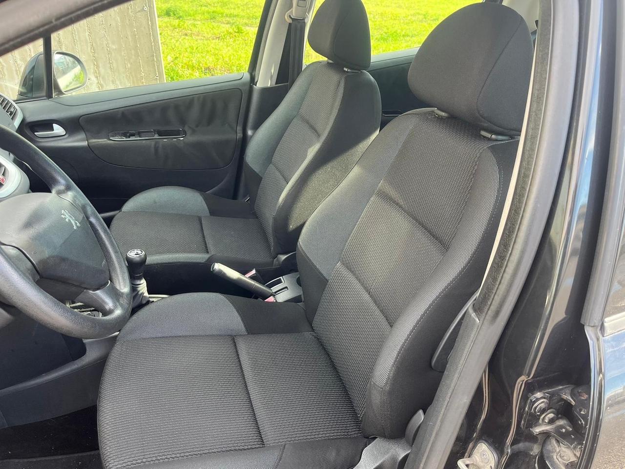 Peugeot 207 1.4 HDi 70CV 5p. XS