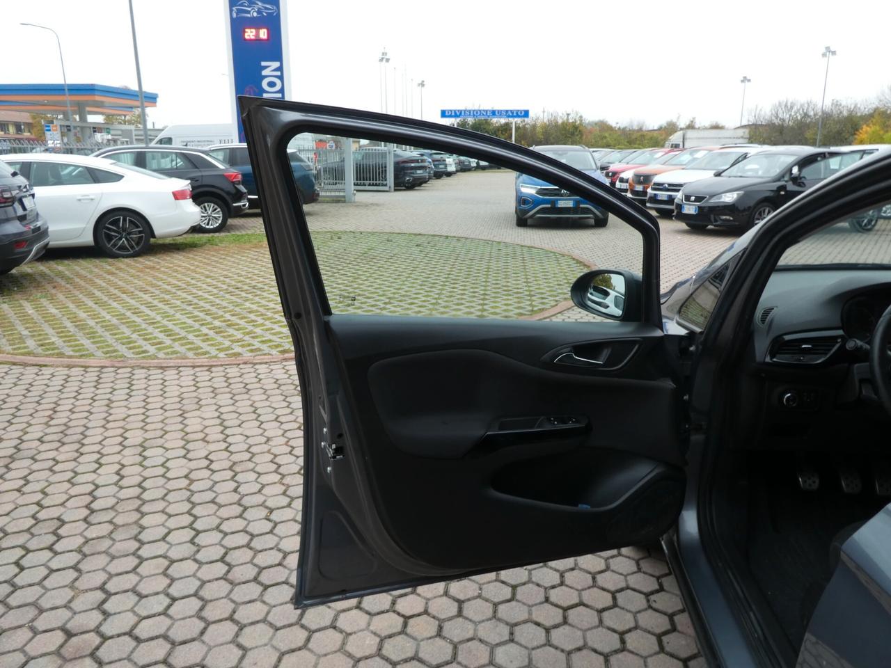 Opel Corsa 1.4 90CV GPL Tech 5 porte OK NEOPATENTATI