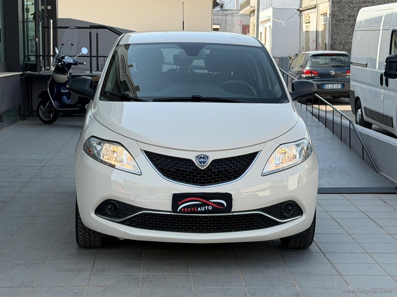LANCIA Ypsilon 1.2 69 CV 5p. Silver