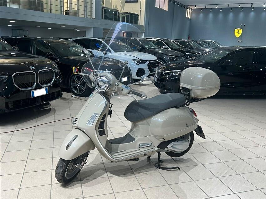 Vespa GTS 300 hpe 310