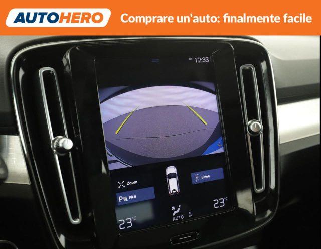 VOLVO XC40 D3 AWD Geartronic Momentum Pro