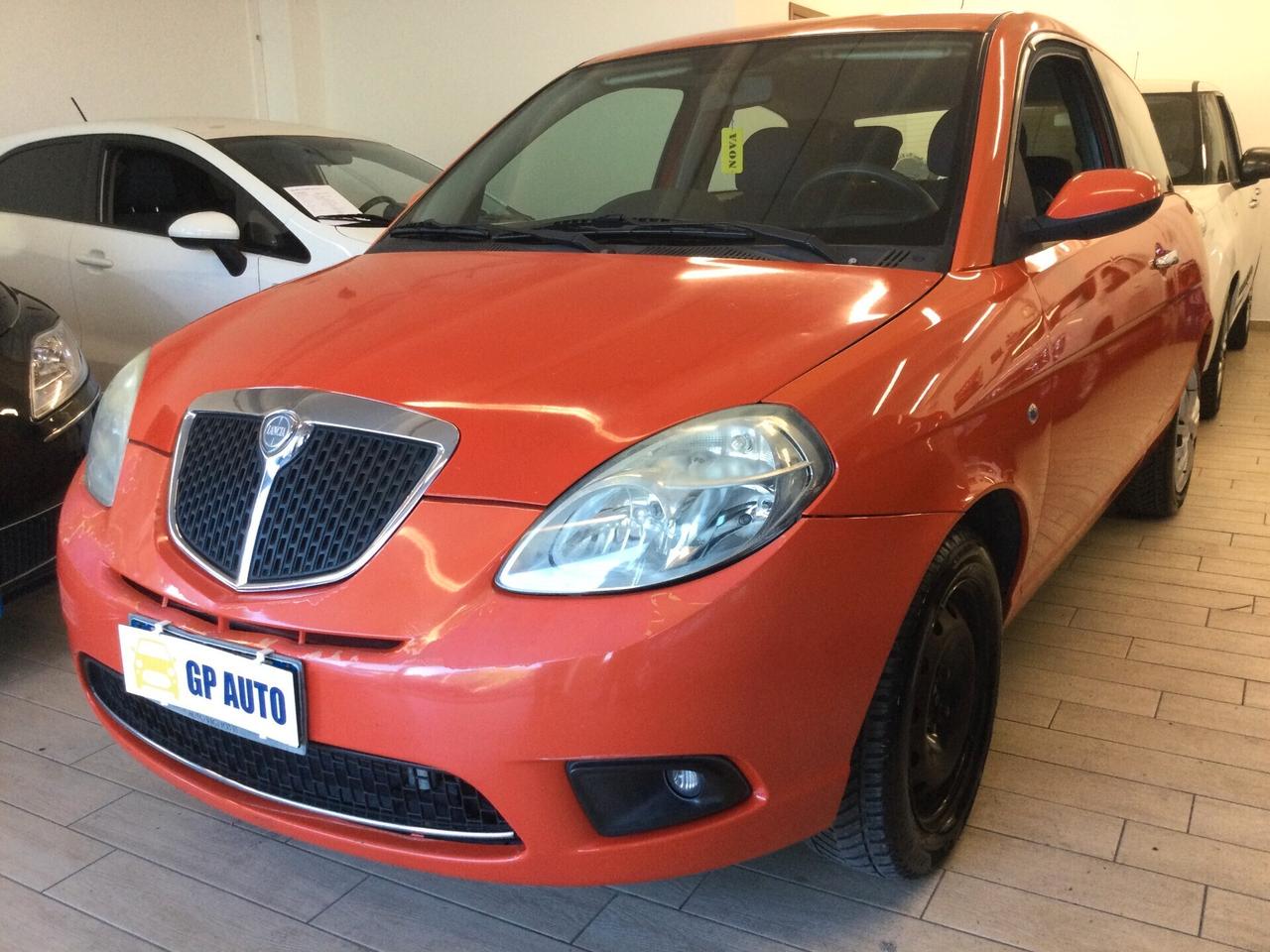 Lancia Ypsilon 1.3 MJT 75 CV Argento