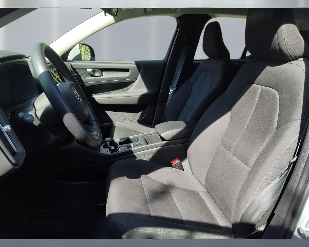 VOLVO XC40 2023 - XC40 1.5 t2 Essential auto