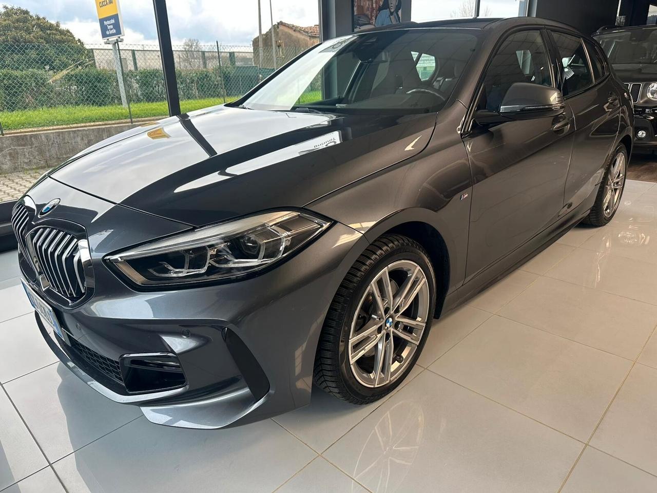 Bmw 118 118d 5p. Msport Exterior