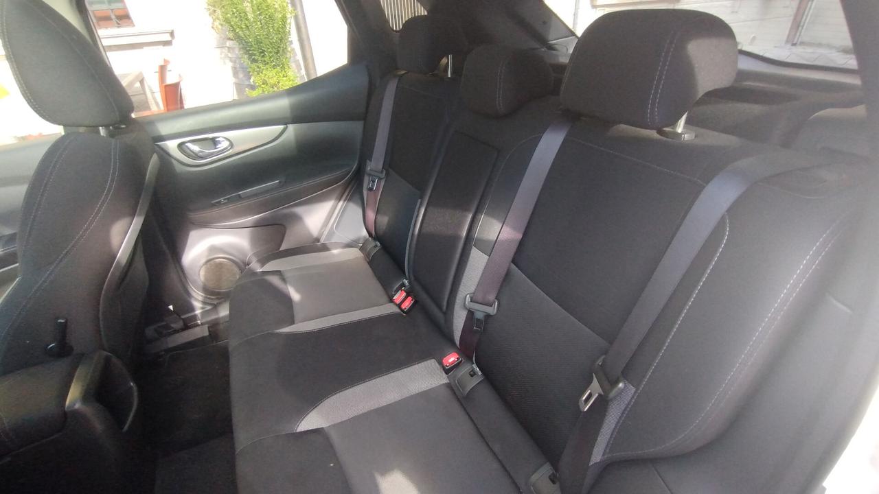 Nissan Qashqai 1.2 DIG-T N-Connecta