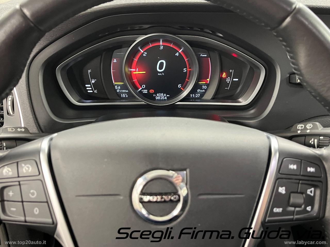 VOLVO V40 Cross Country D2 Kinetic|GANCIO TRAINO