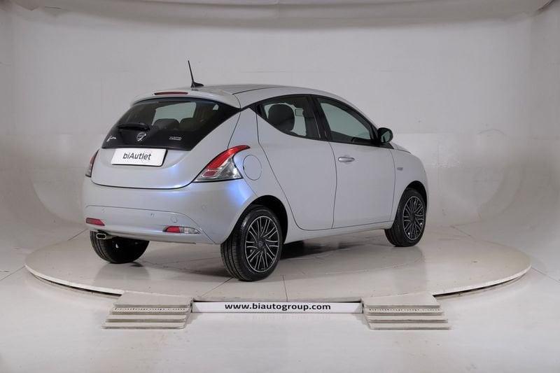 Lancia Ypsilon III 2021 1.0 firefly hybrid Gold s&s 70cv