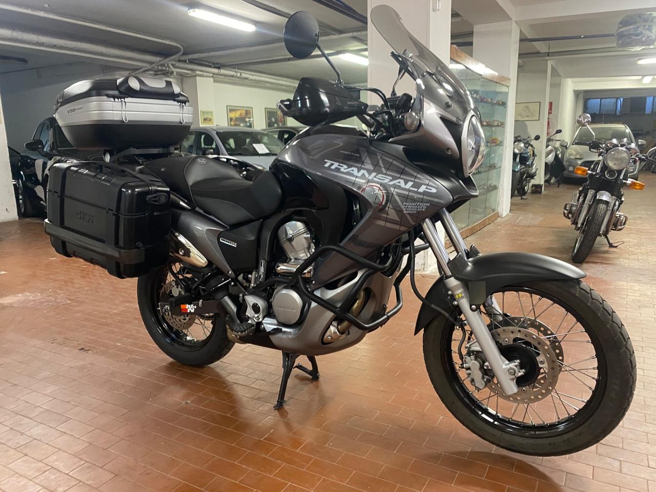 Honda XL 700 VA Transalp anno 2009 km 50000 Full Optional