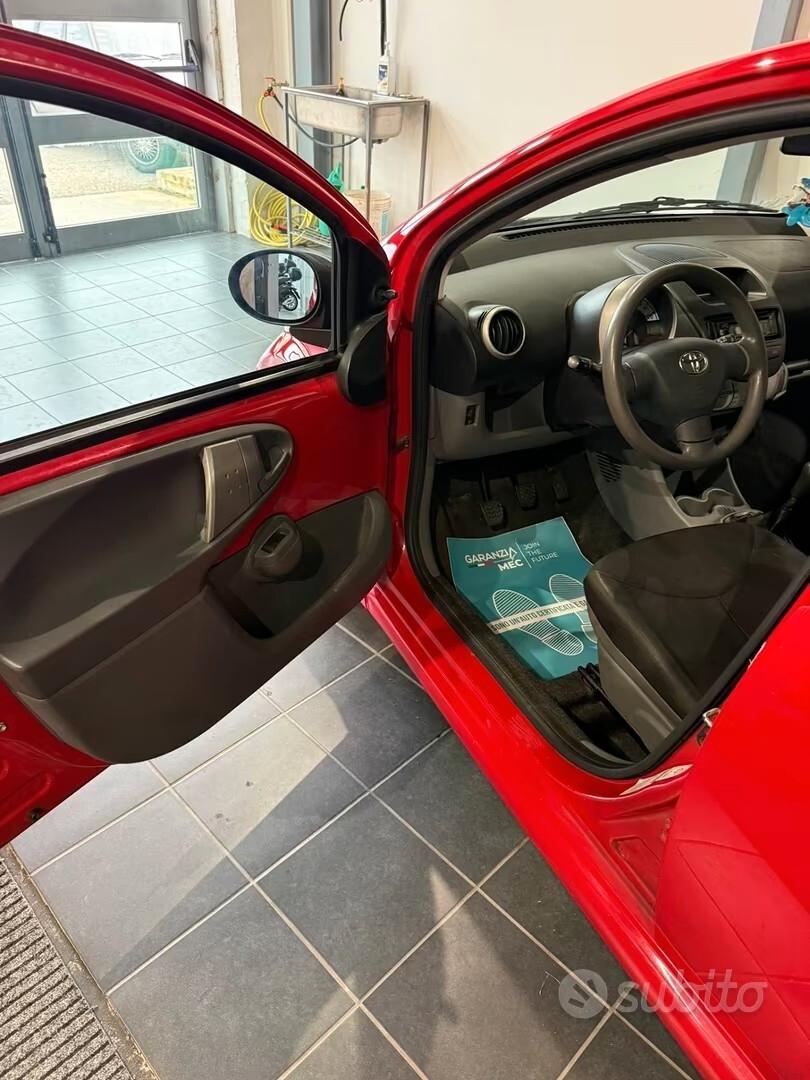 TOYOTA AYGO 1.0 - 5 PORTE - BENZINA