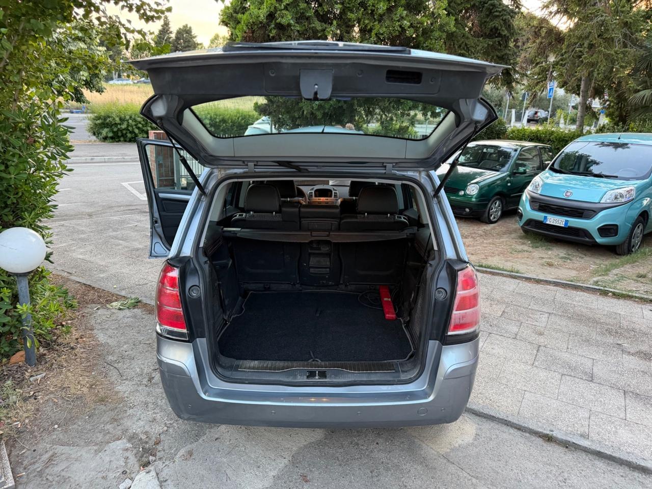 Opel Zafira 1.6 16V ecoM 94CV Cosmo