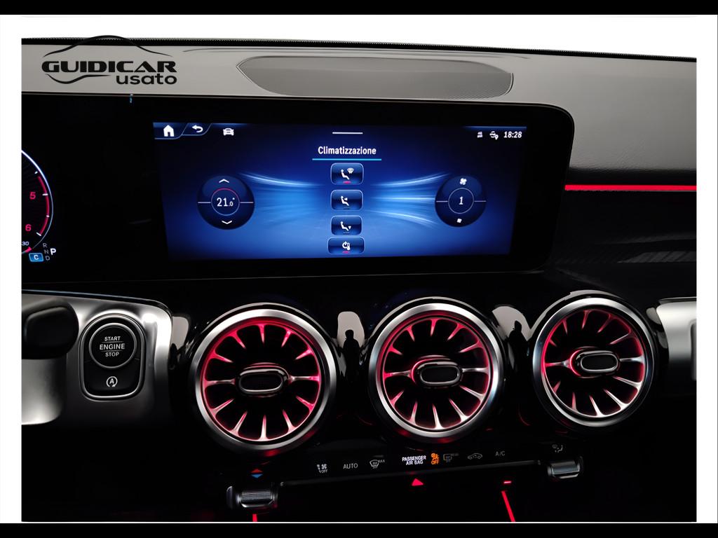 Mercedes-Benz GLB - X247 2023 - GLB 200 d AMG Line Premium auto