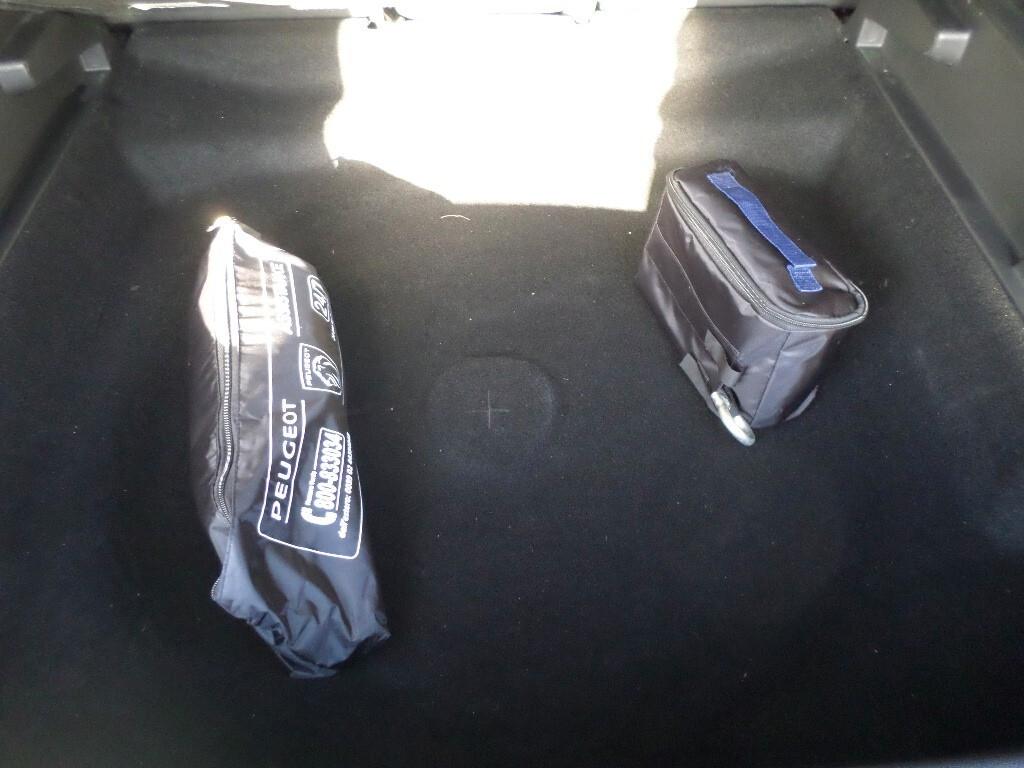 Peugeot 3008 Hybrid 136 e-DCS6 GT