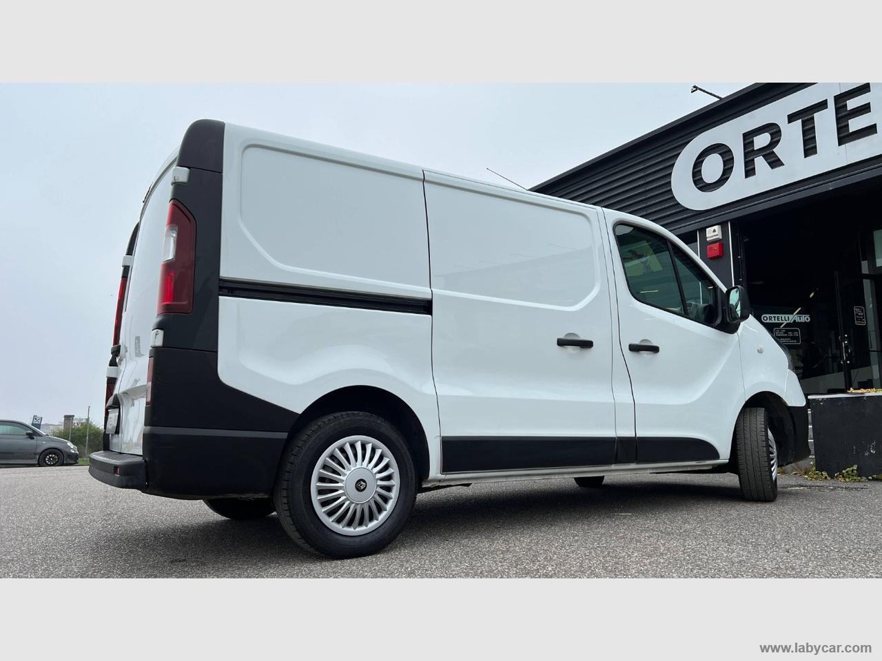 RENAULT Trafic T27 1.6dCi 120 Furgone Ice PORTA LAT DX-SX + I.V.A.