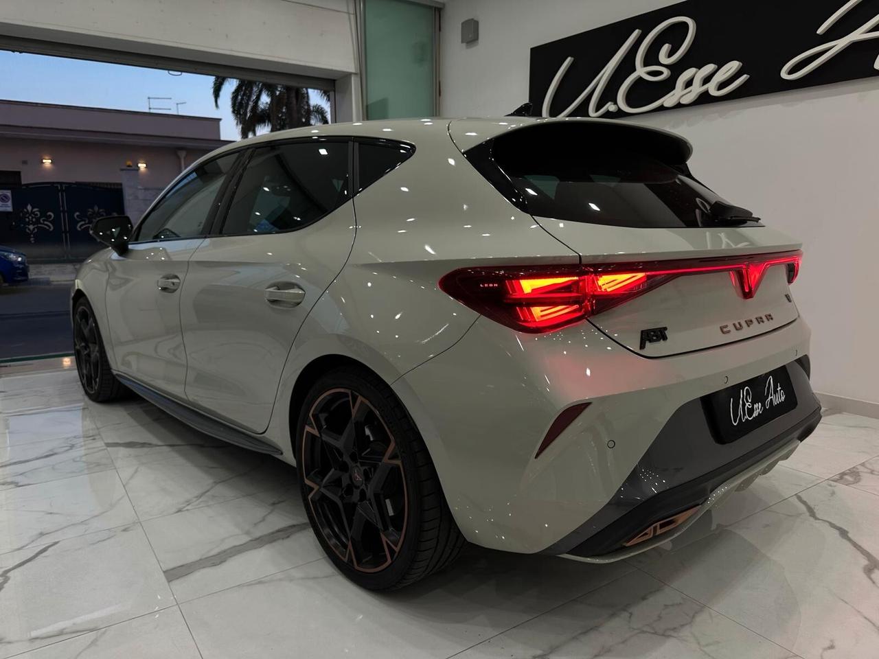 Cupra Leon 1.5 Hybrid 150 CV DSG