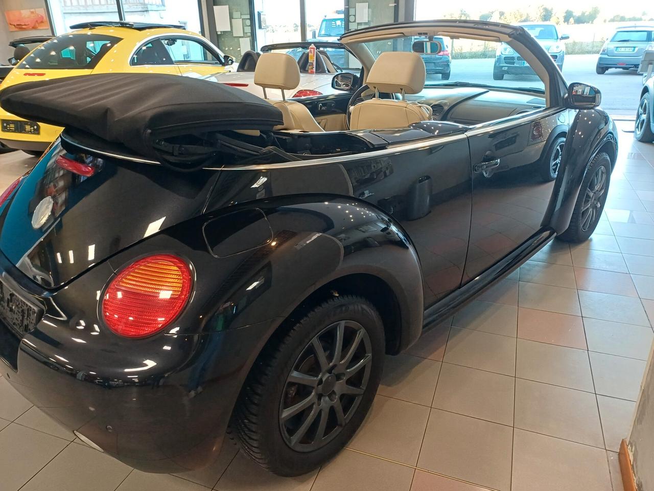 Volkswagen New Beetle 2.0 Cabrio