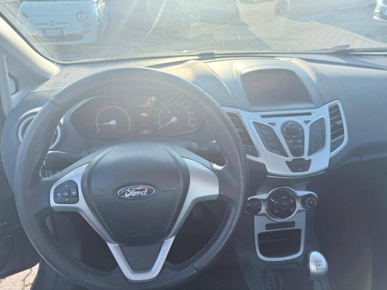 Ford Fiesta 1.2 BENZINA 2012 NEOP.