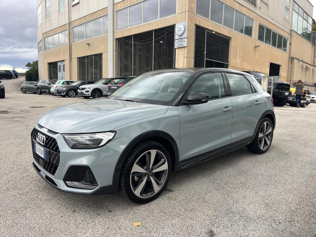 Audi A1 allstreet 30 TFSI S tronic Identity Contrast