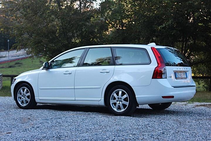 Volvo V50 1.6 d2 Polar 115cv CROSSOVER STUPENDO COME DA FOTO REALE UNICO UTILIZZATORE CLIMA AUT. CERCHI IN LEG