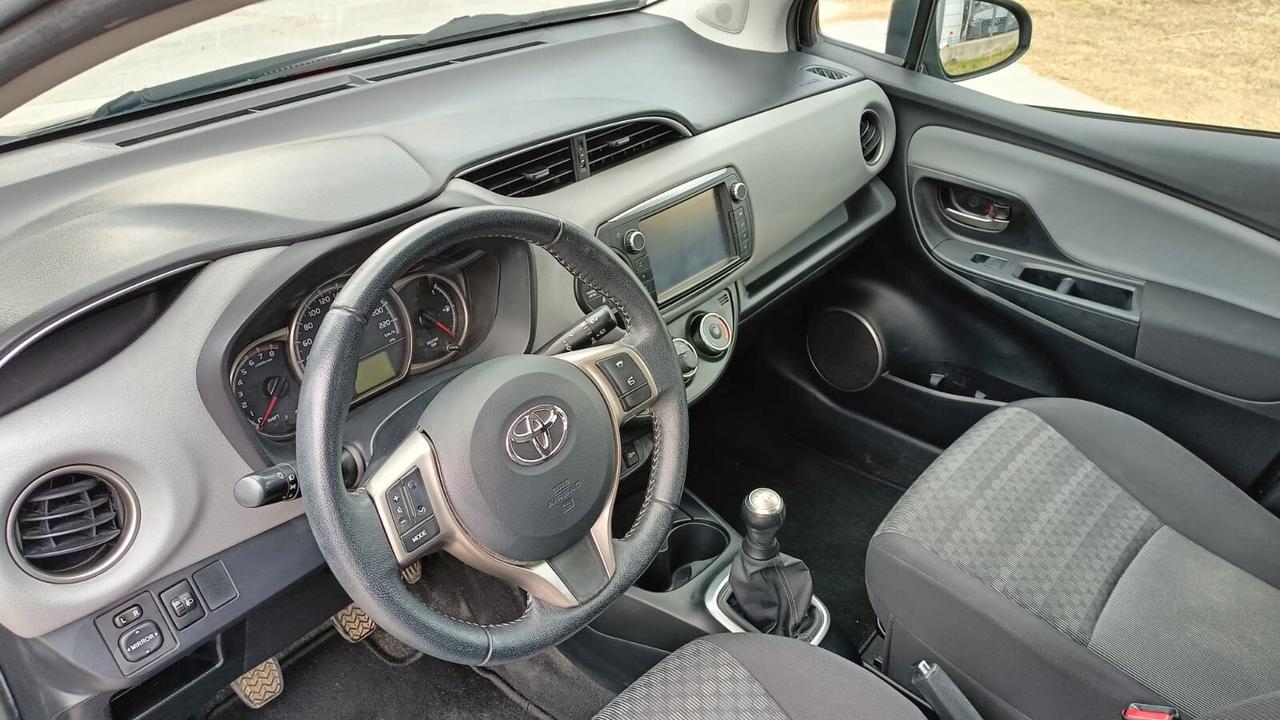 Toyota Yaris 1.0 5 porte Lounge