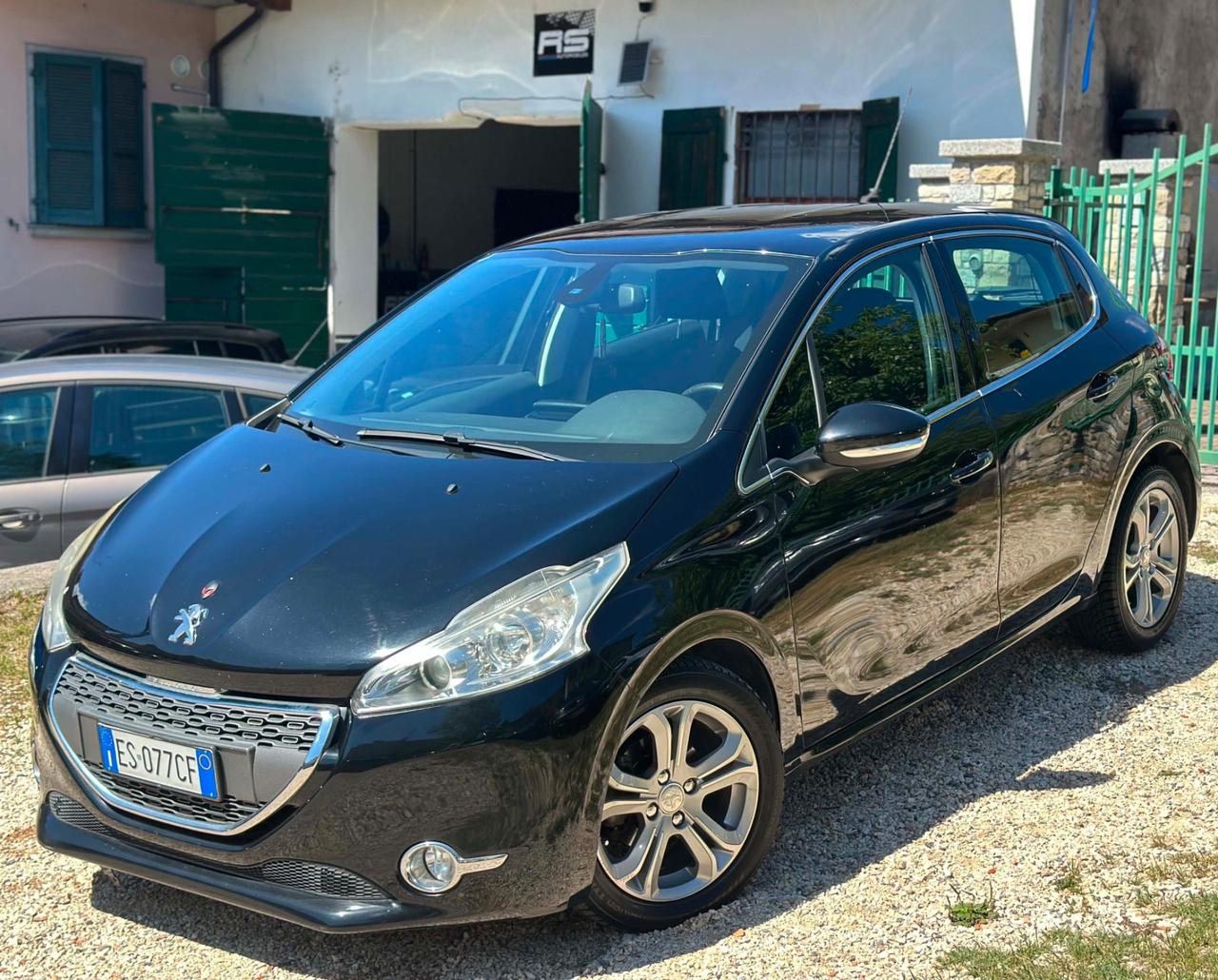 Peugeot 208 5p. ACTIVE KMCERT UNICOPR
