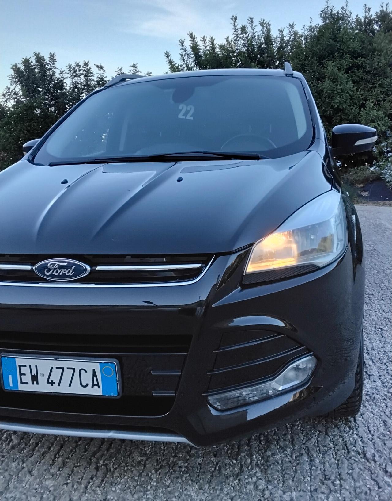 Ford Kuga 2.0 TDCI 163 CV 4WD Powershift Titanium
