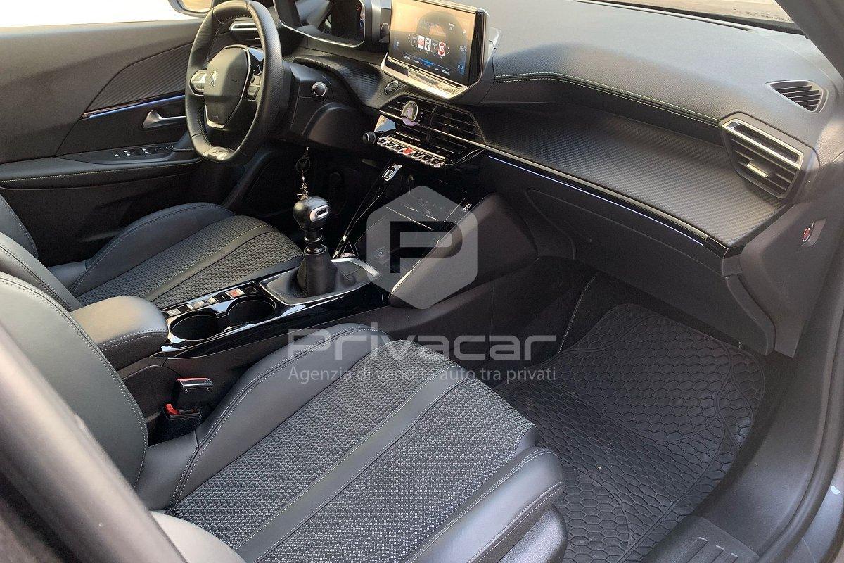 PEUGEOT 2008 PureTech 130 S&S GT