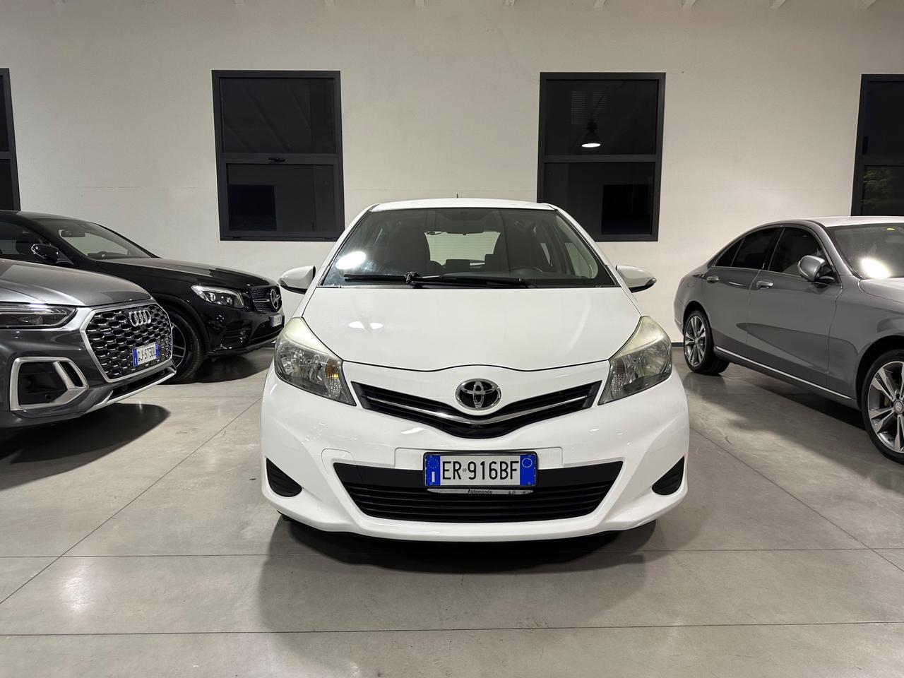 Toyota Yaris 1.3 5 porte Lounge