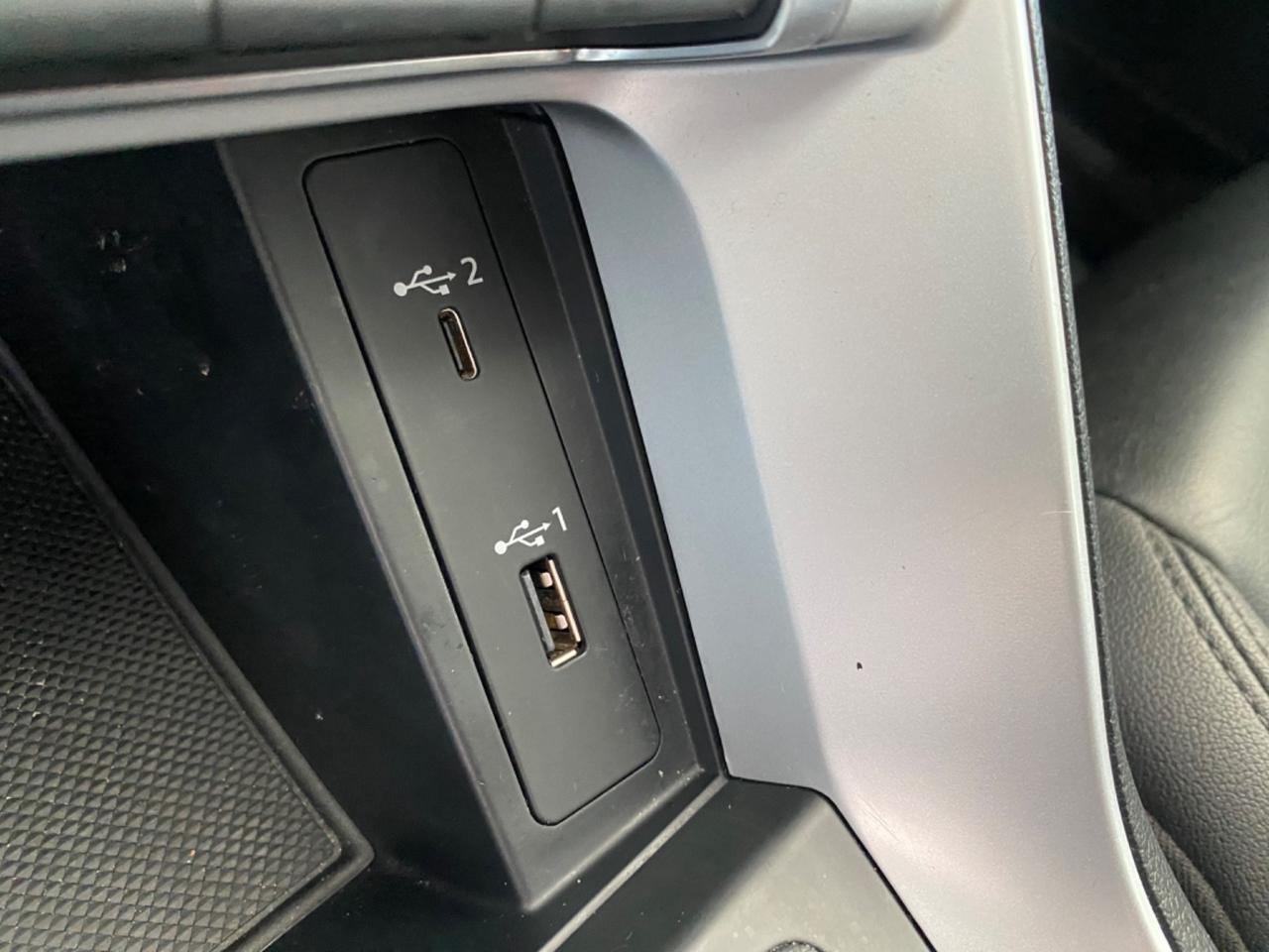 Audi Q3 35 TDI QUATTRO S-LINE BLACK EDITION2020