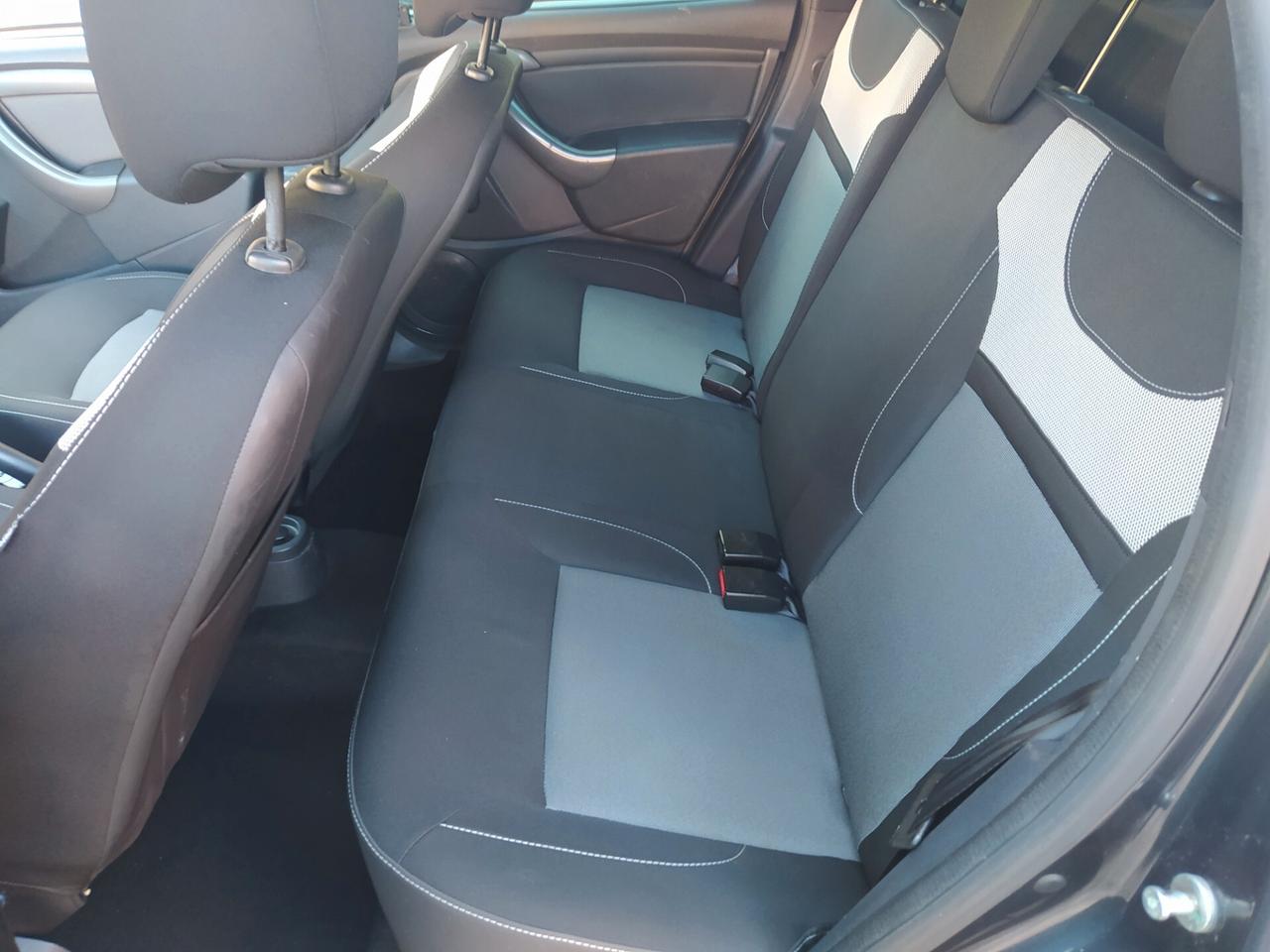 Dacia Duster 1.6 115CV Start&Stop 4x4 Ambiance GPL