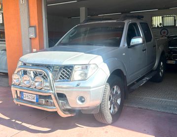 Nissan Navara Double Cab Navara d.cab 2.5 dci Platinum 174cv
