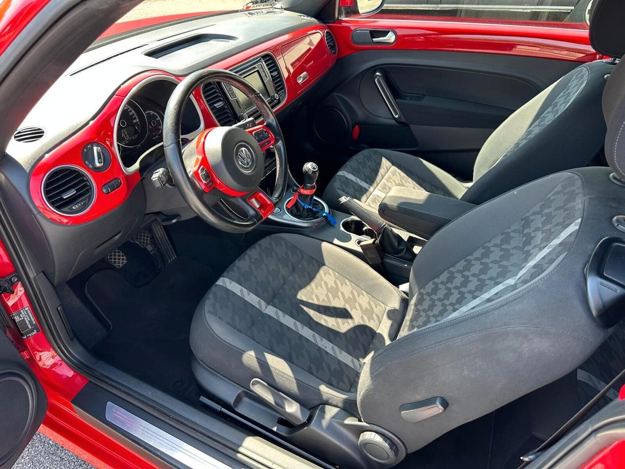 Volkswagen Maggiolino Cabrio 2.0 TDI Design KEYLESS