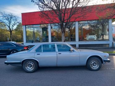 Jaguar XJ6 4.2 Vettura con certificazione ASI