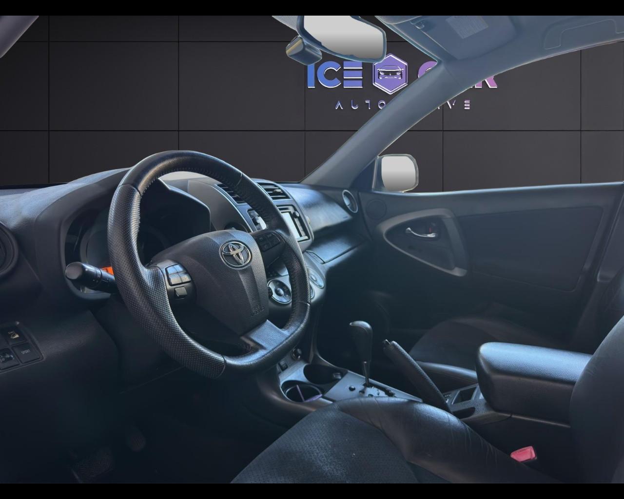 TOYOTA RAV4 3ª serie - RAV4 Crossover 2.2 D-Cat A/T 150 CV Style