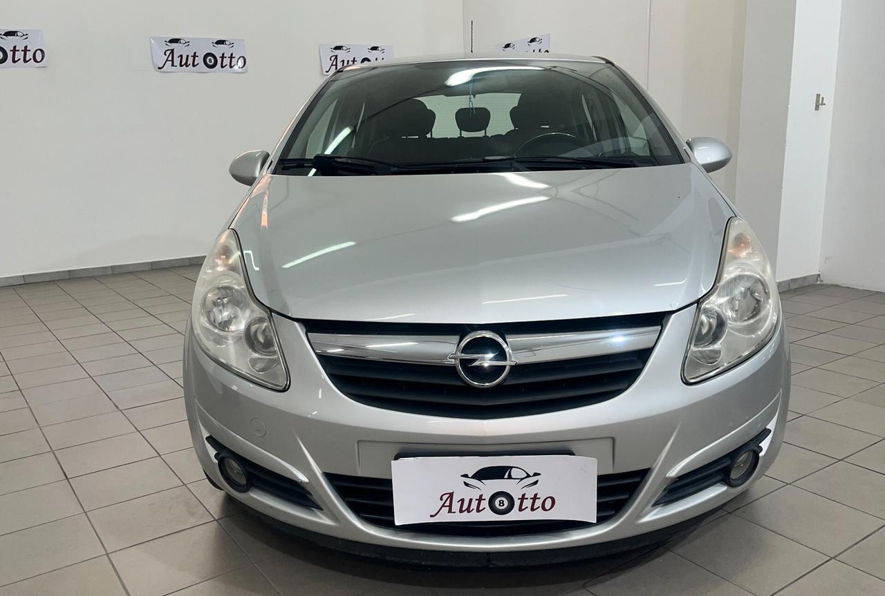 Opel Corsa 1.2 Benzina - 2007 *NEOPATENTATI*