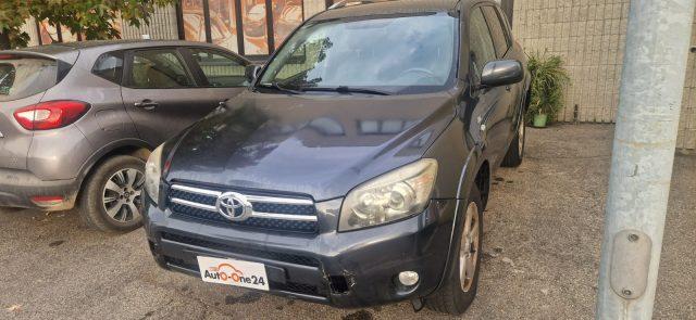 TOYOTA RAV 4 RAV4 2.2 D-4D 177 CV Luxury PER COMMERCIANTI
