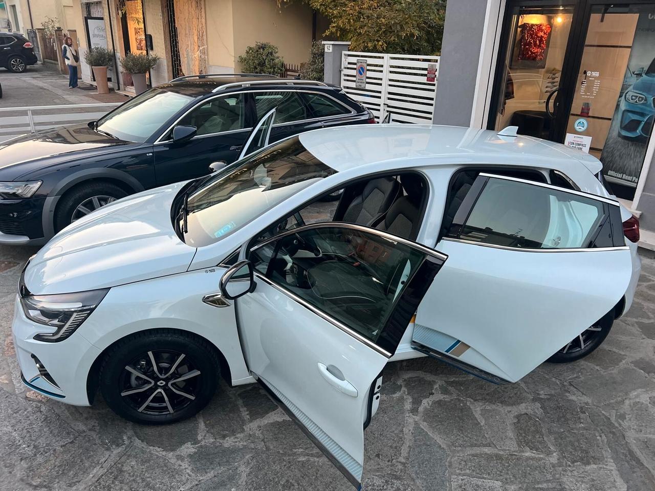 RENAULT CLIO HYBRID E-TECH RS LINE 140cv NEOPAT