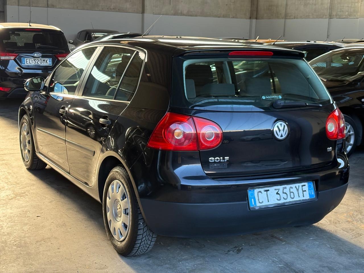 Volkswagen Golf 1.6 16V FSI 5p. Comfortline