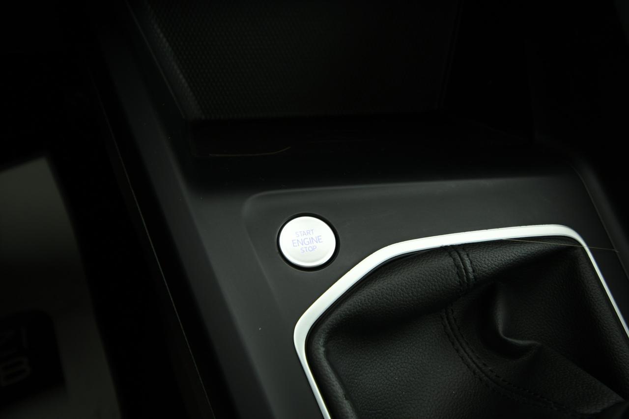 VOLKSWAGEN Golf 2.0 tdi Life 115cv CAMERA+ACC+APP CONNECT+NEOPATENTATI