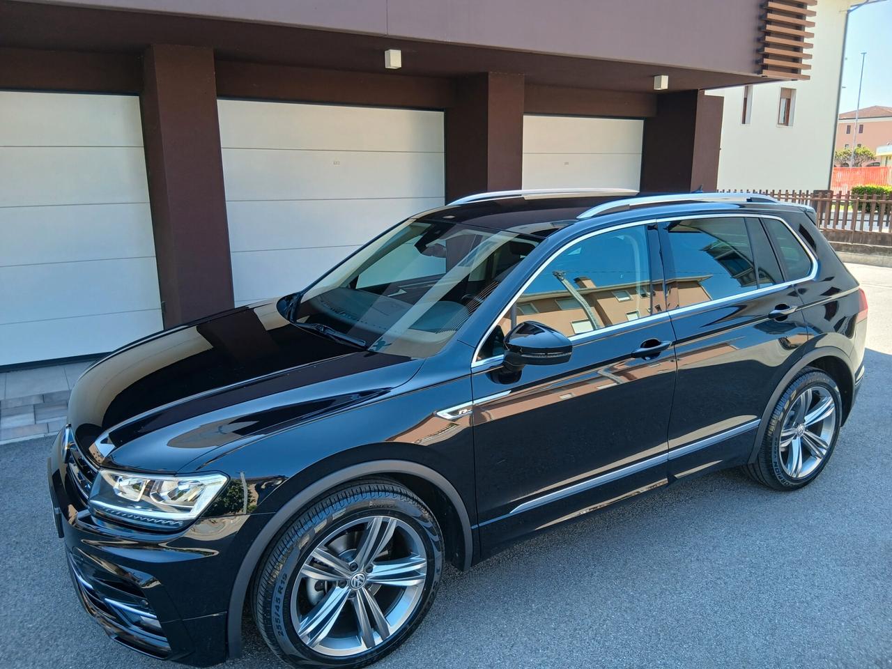 Volkswagen Tiguan 1.5 TSI Sport ACT BlueMotion Technology a € 3112 mese
