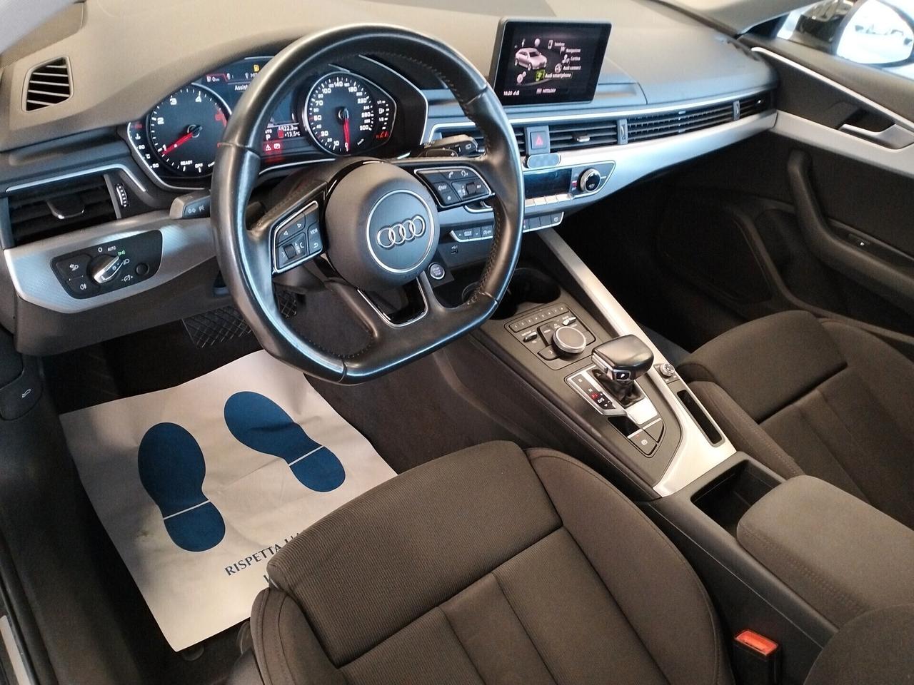 Audi A4 Avant 30 TDI S tronic Business