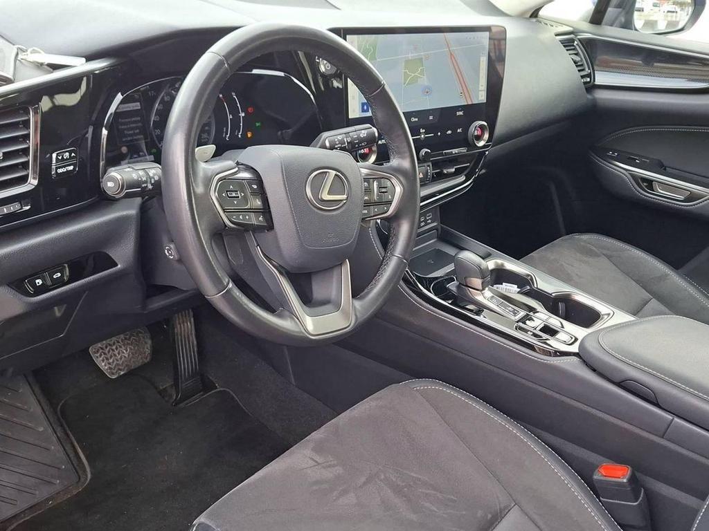 Lexus NX 2.5 Hybrid Premium 4WD e-CVT