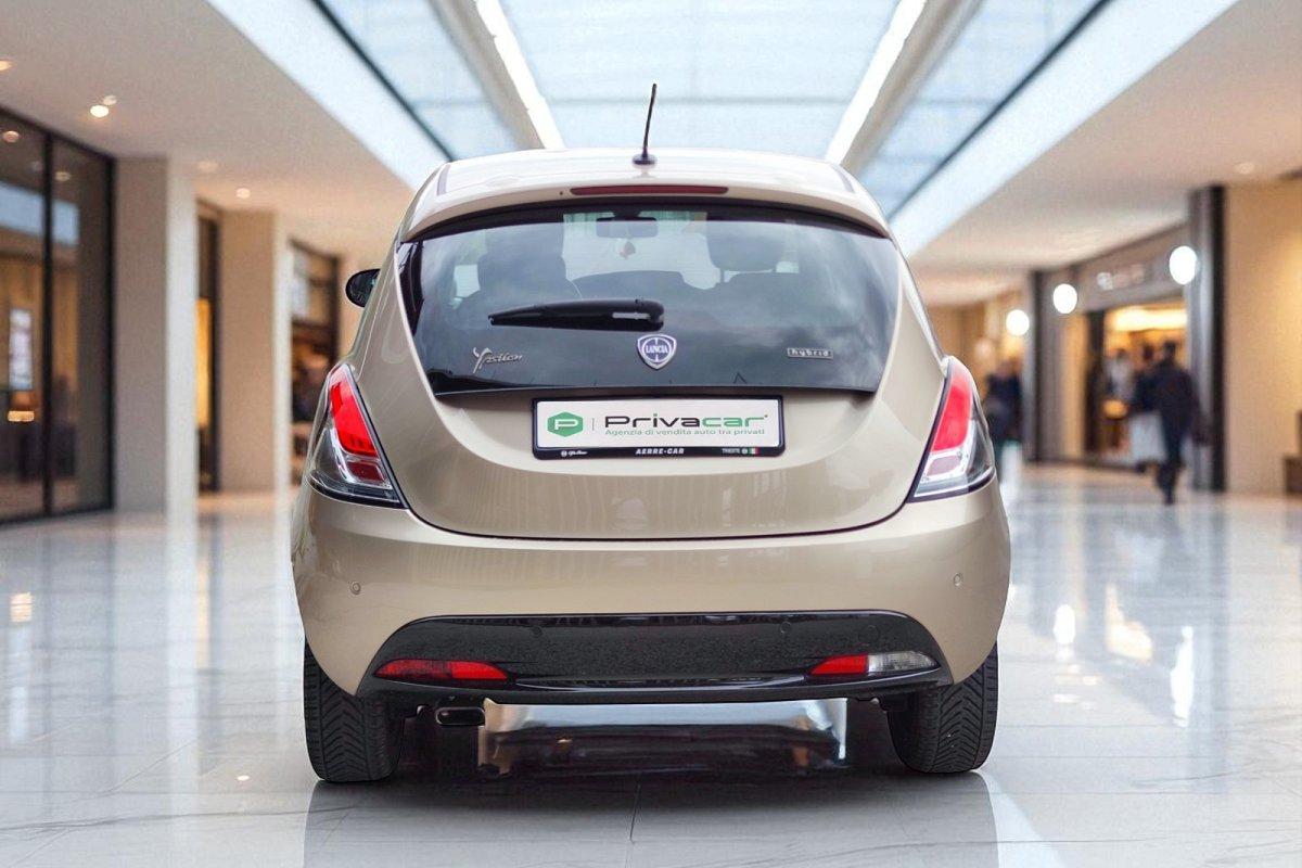 LANCIA Ypsilon 1.0 FireFly 5 porte S&S Hybrid Ecochic Gold