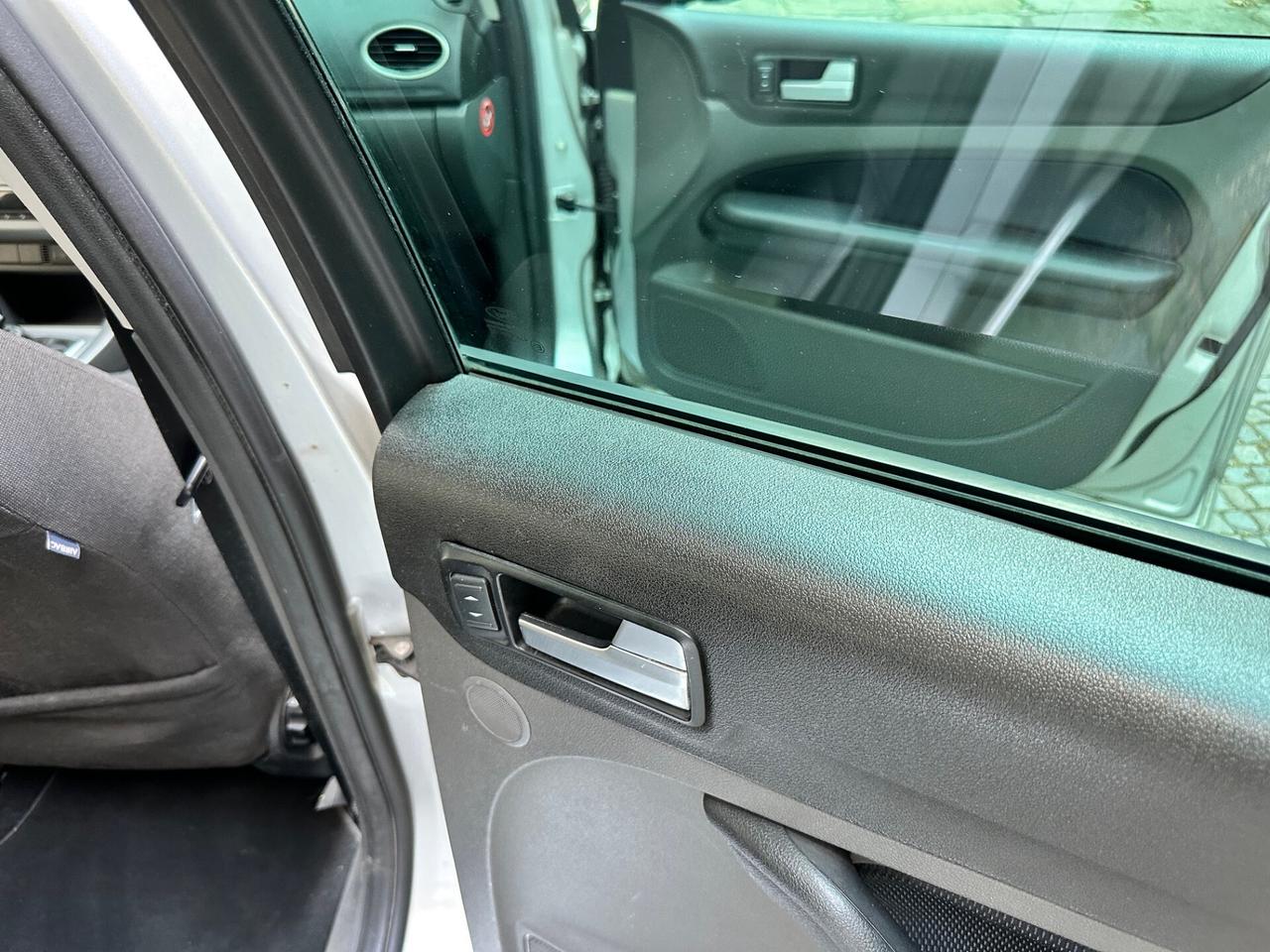 Ford Focus 1.6 TDCi S.W. *UNIPROPRIERARIO - Sony *