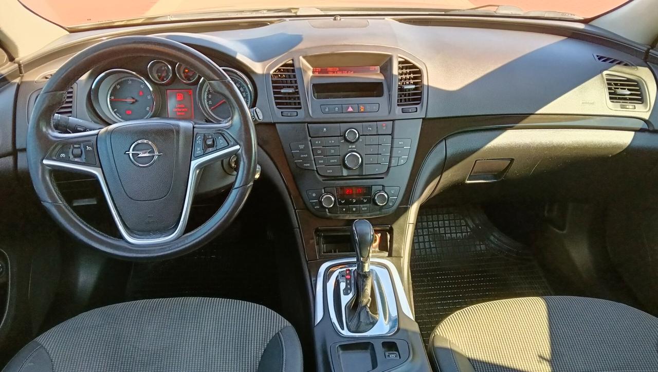 OPEL INSIGNIA AUTOMATICA -2010