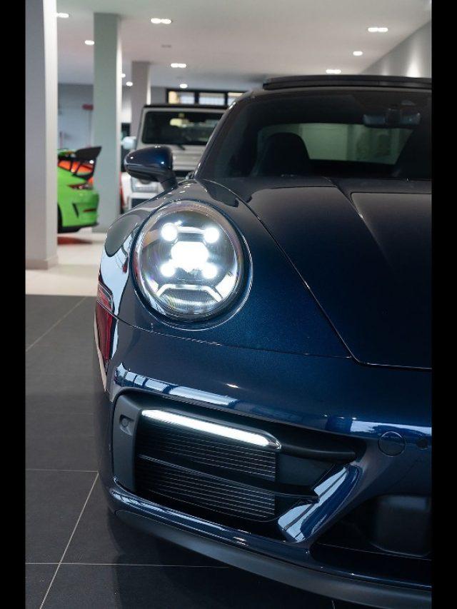 PORSCHE 911 992 Coupe 3.0 Carrera