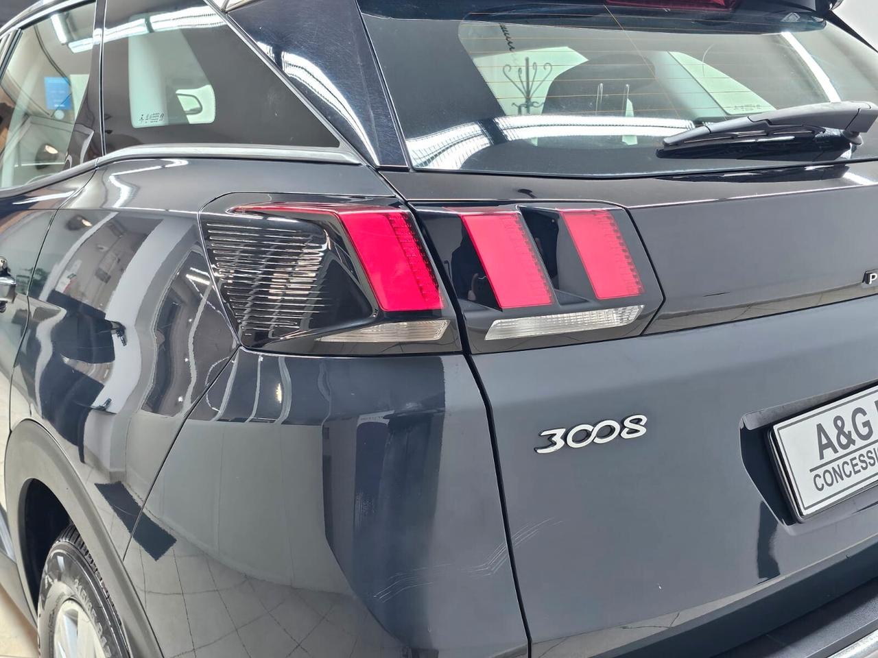 PEUGEOT 3008 BLUEHDI 130cv S&S EAT8 BUSINESS