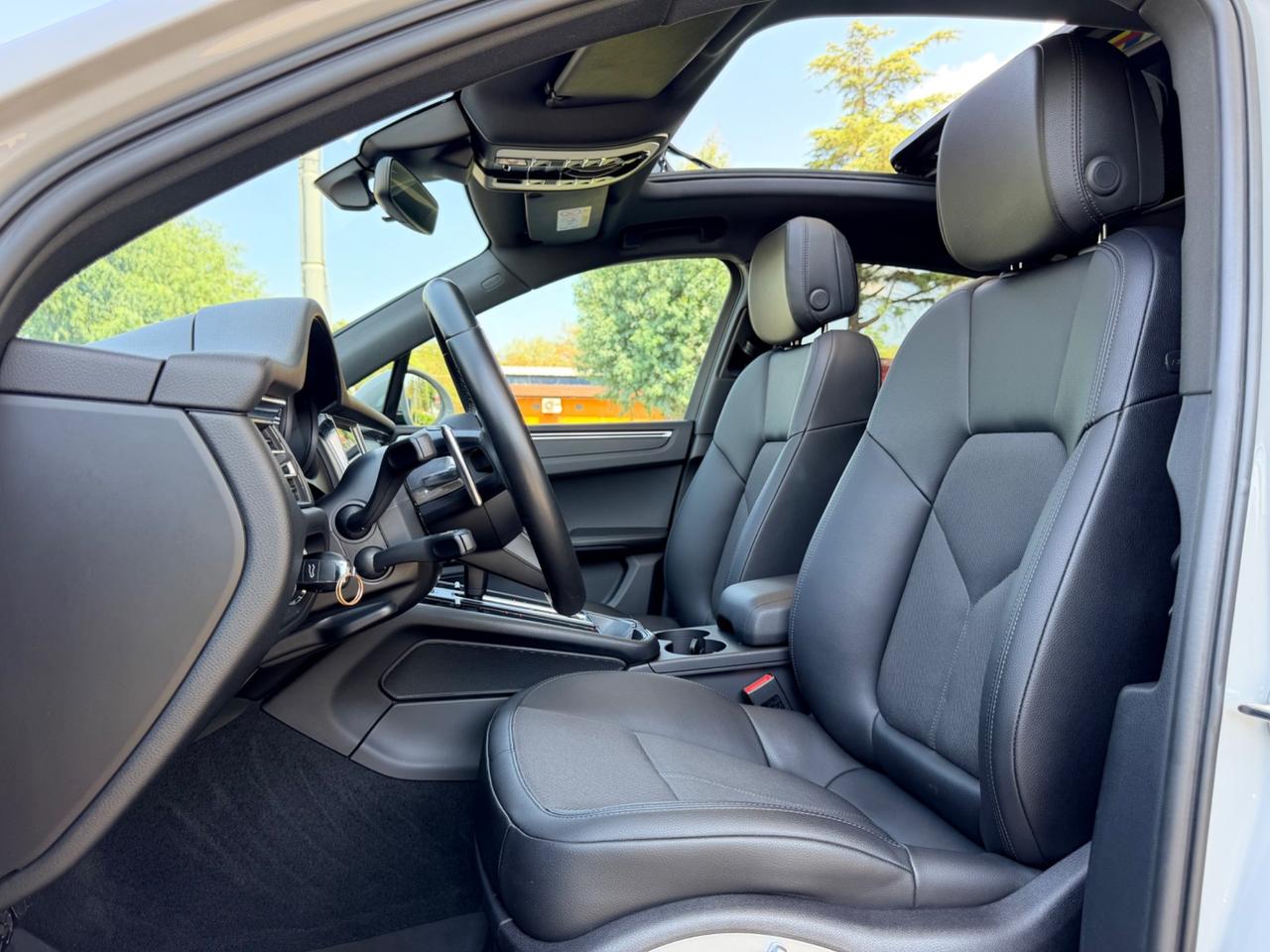 Porsche Macan 2.0 i 265cv open edition colore gesso